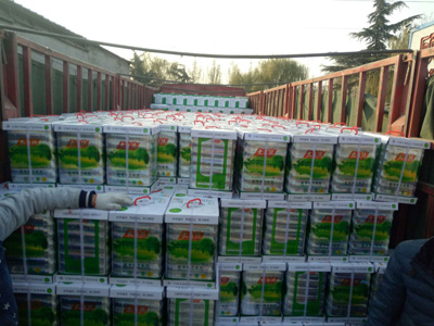 大自然萬能膠裝車發貨